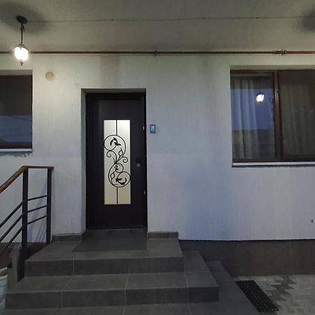 Pensiune Fundeni- Dragonul Rosu Bukares Bagian luar foto
