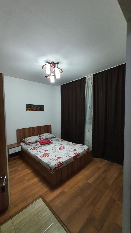 Pensiune Fundeni- Dragonul Rosu Bukares Bagian luar foto